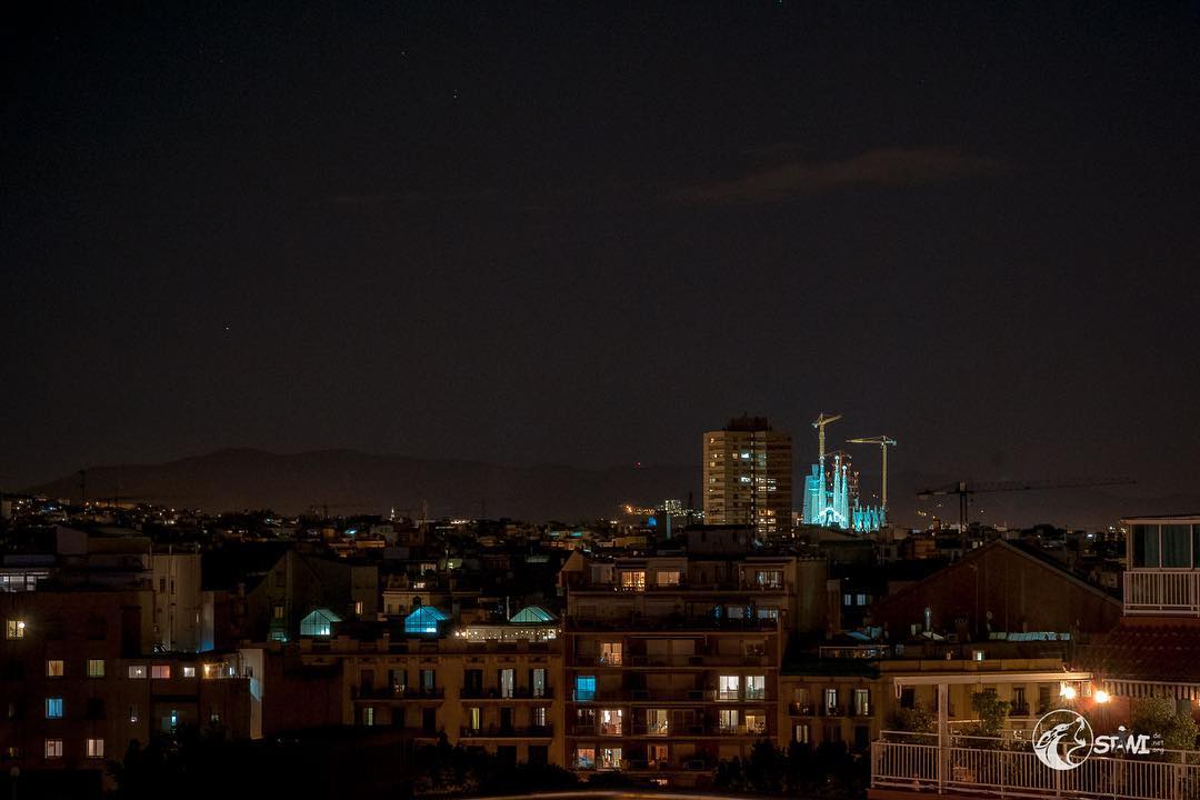 View over Barcelona by night #nikond750?