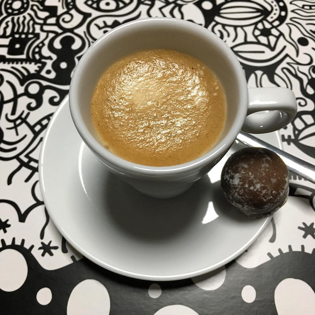 Black & White Espresso with Truffles